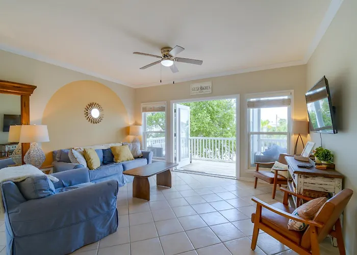 Walk To Beach: Gem, Pool & Water Views Gulf Shores