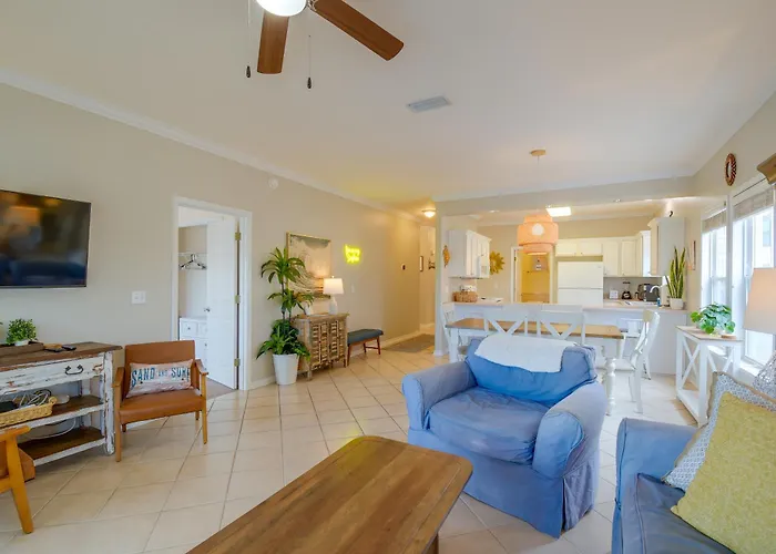 Walk To Beach: Gem, Pool & Water Views * Gulf Shores