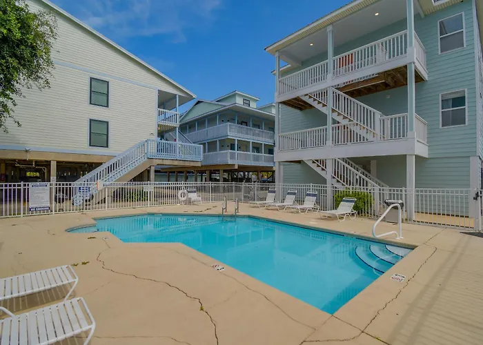 Walk To Beach: Gem, Pool & Water Views *